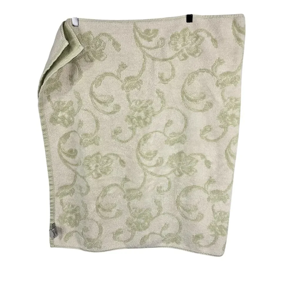 Vtg Springmaid Luxury Bath Towel Floral Pattern Green/White 27x48 - Replacement